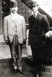 Los hermanos Wright, Orville y Wilbur Wright, 1909
